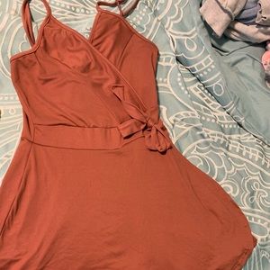 I’m selling this cute dress from Windsor